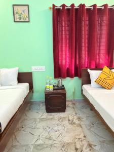 Vel Rooms