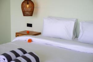 Berawa 2BR Villa Private Pool & Scenic Rooftop