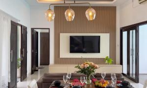 Nenangi Villa Bali -3BR Spacious with enclosed living & Lap Pool in Sunset Road