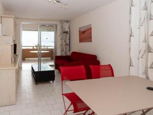 Beau T2 au Lavandou, vue mer, capacité 4, parking privé - FR-1-803-38