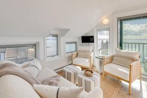 Spectacular Views! Oceanfront Unit in Provincetown