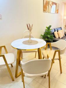 1 Bedroom Mandaluyong Staycation