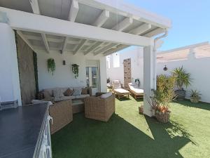 LAS MIMOSAS De PUERTO REY con PISCINA, TERRAZA Y BARBACOA