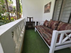 EUNICES CLASSY DIANI STUDIO