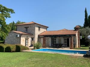 Villa Melissa - Istrisches Steinhaus mit Pool in guter Lage Nähe Poreč
