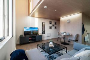 Stunning 2 BED Manchester Apartment w City Views