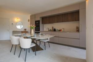 Casa dellAvvocato by Studio Vita - Free Garage