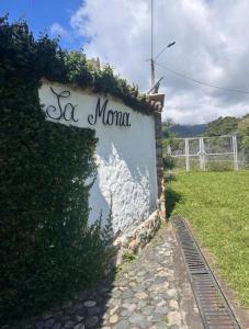 La Mona