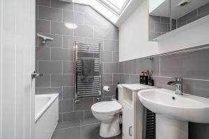 Seaside Cottage Escape in Paignton - Sleeps 4