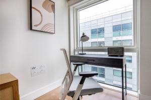 Central London Luxe Flat - Sleeps 4 - Fast WiFi