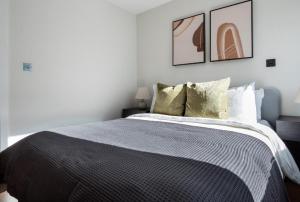 Central London Luxe Flat - Sleeps 4 - Fast WiFi