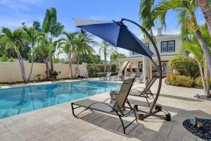 Modern Lake Worth Suite w Patio and Pool
