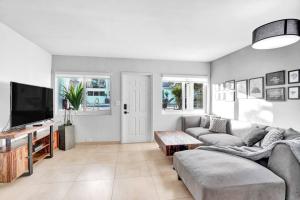 Modern Beach Getaway w Heated Pool & Parking
