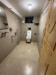 Shahi Darbar Guest House & Restaurant