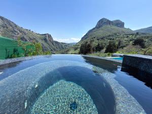 Heated Private Ozone Salt Pool, Hot Tub, Cinema Inside & Outside, Ping Pong, Billiard, Ps5, Playground, Giant Chess, Giant Monopoly, Table Football, 3x Surround Sound - Villa Rokka Luxe