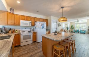 Casa Bella - Duck, Bayberry Bluffs, Ocean View, 500 Yds to Beach, Pool, Hot Tub, Playset, Pets OK
