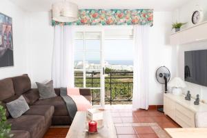 Sun & Calm Duplex - BBQ, Pool & Sea Views