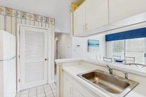 Sea Colony --- 21013 Greenway Ct.