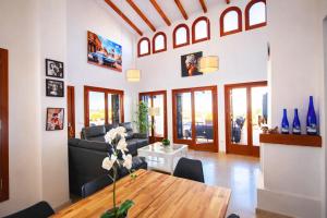 Villa del Alemán by Rental Olé