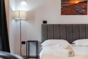 Hill Side Suite 5 By PS