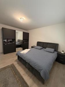 Tahir Flat
