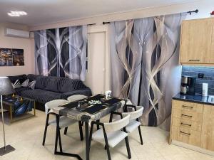 Smart Luxury Stay in Athens Center