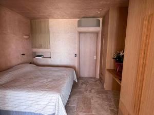 TheSeaTree Apartment Aliki Paros