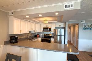 Walk to Pool & Beach! Ocean City Family Condo
