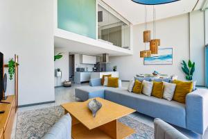 Oceanfront luxury with amazing view, 4 pools, private beach, on-site spa, dining