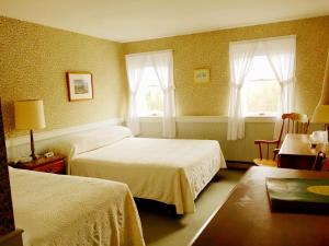 Parker Room  room in Highland Lodge