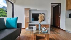 PanoramaTWR Modern Two BDR Flat Pool Gym and View