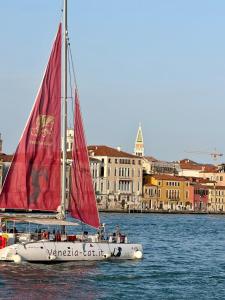 Molino Stucky Studio - canal view