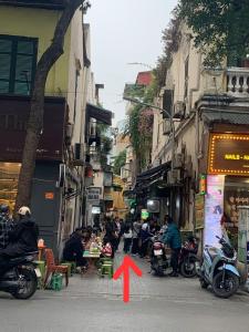 Centre Alley House & Travel