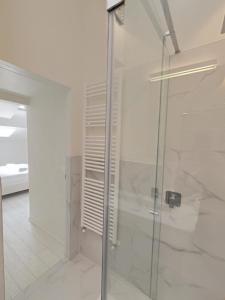 Apartment in Milan Center Duomo, Designed, AC, Wi-Fi, Metro