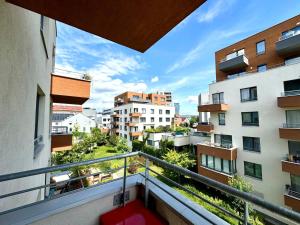 THE VLTAVA APARTMENT with Balcony