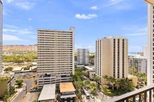 Waikiki Banyan 1711 - Tower 1