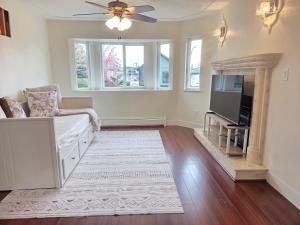 Sunshine Suite in Riley Park