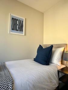 Manchester Sanctuary - 3BR House with Private Parking