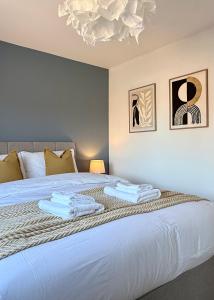 Manchester Sanctuary - 3BR House with Private Parking