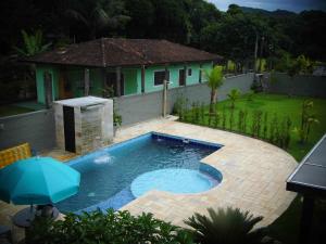 Casa com piscina perto da praia e das ruínas da lagoinha - Ubatuba