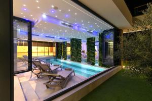 Spectacular Villa Excelsior Perfect for Families, Business, or Celebrations