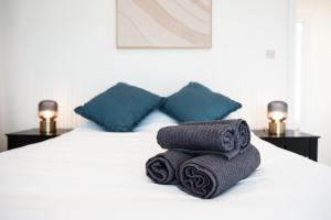 Seafront Beach House, Sea Views & Free Parking