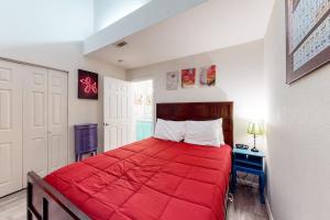 Retro Color Retreat