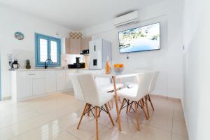 Excellent Central Apartment - Fira Town