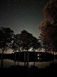 Domki nad jeziorem Głębokim