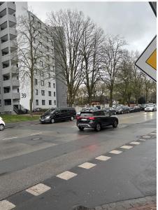 Modern and Quiet Apartment Ideal for Professionals in Duisburg