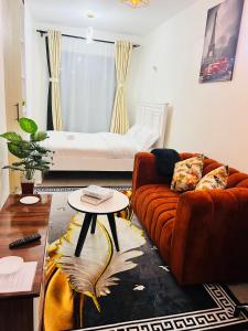 Havens studio apartment -Tsavo step up