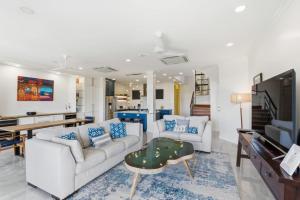 Penthouse Living in Reserva Conchal