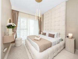 Luxury 1BR Palm View Private Beach & Pool