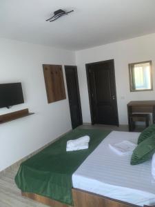 CasaBlanca &Alberto Guest House Costinesti